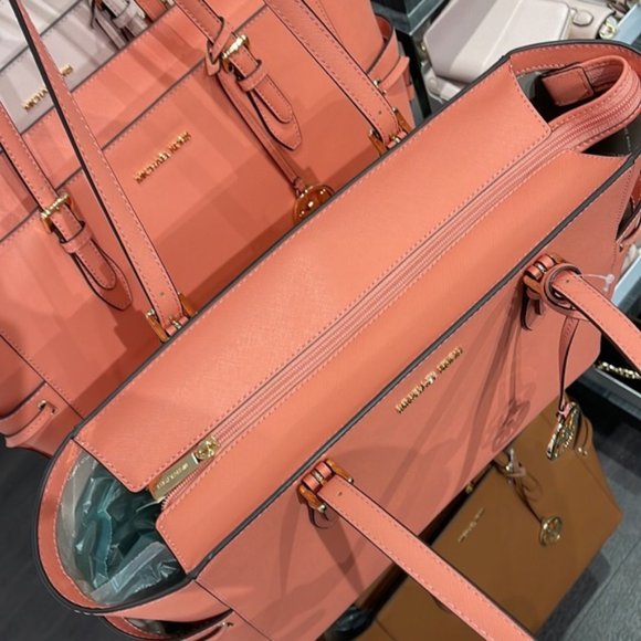 Michael Kors Gilly Large Drawstring Travel Tote Sherbert Leather - Picture 7 of 16